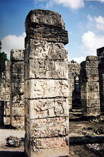Temple des guerriers à Chichen Itza.