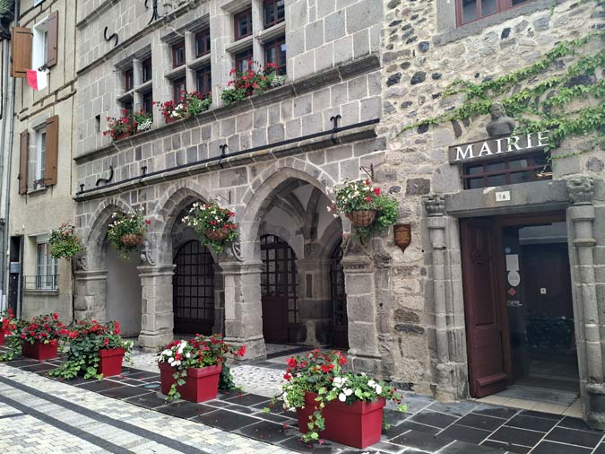 Mur de Barrez